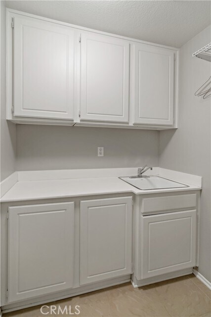 Building Photo - 1472 Pinewood Dr