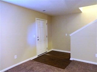 Building Photo - 225 Bainsbury Ln