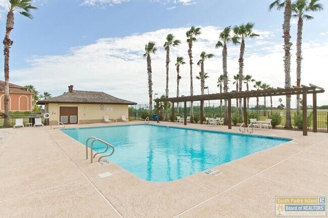 Building Photo - 15 Cypress Point Dr