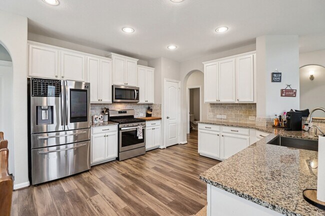 Building Photo - 15707 Braemar Cove Dr