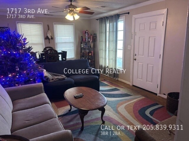 Building Photo - 1717 3rd Ave