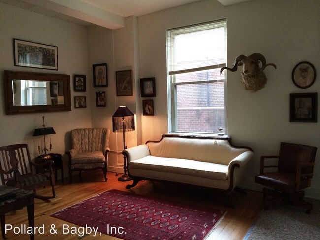 Building Photo - 415 E Grace St