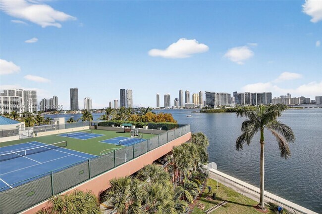 Building Photo - 3370 Hidden Bay Dr