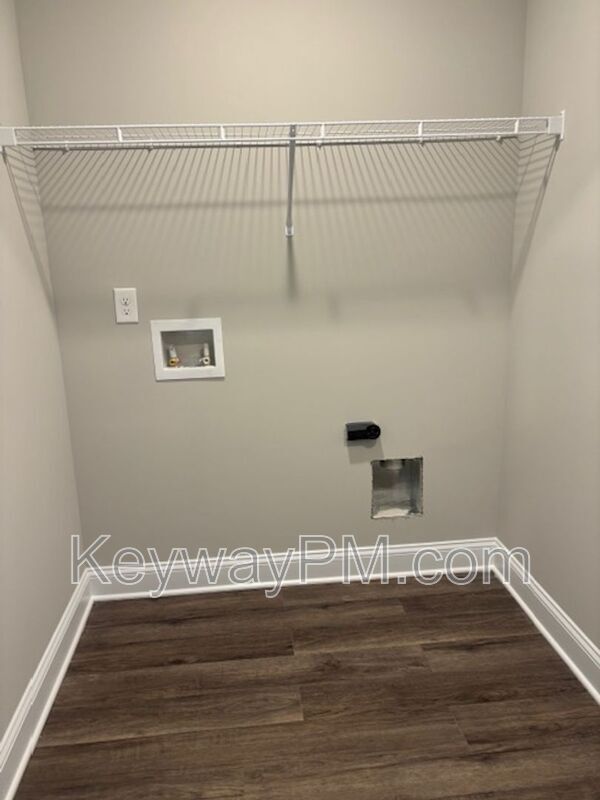 Building Photo - 2044 Denmark Ave SE