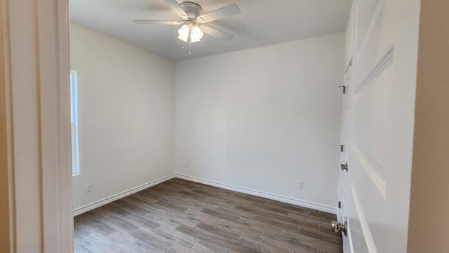 Building Photo - 5702 Moses Lp