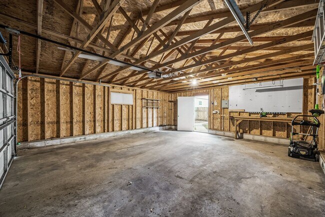 Building Photo - Gorgeous 4BR/2BA Home with Finished Lower ...