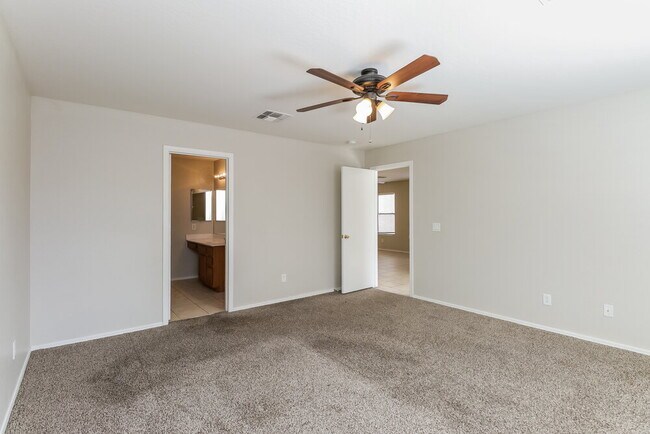 Building Photo - 10849 E Carol Ave