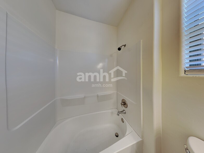 Building Photo - 13882 S Camino Nudo