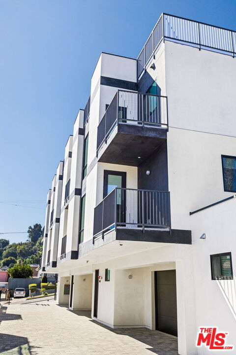 Building Photo - 2223 Clifford St