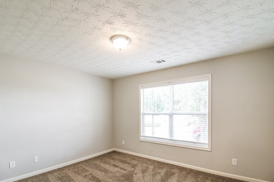 Building Photo - 1582 Thornwick Trace