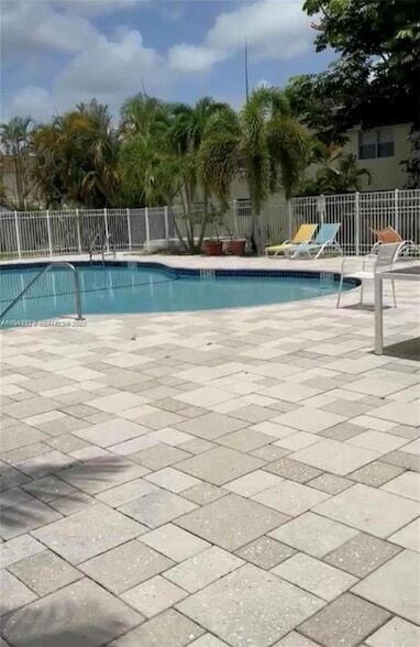 Building Photo - 845 NW 46th Ave