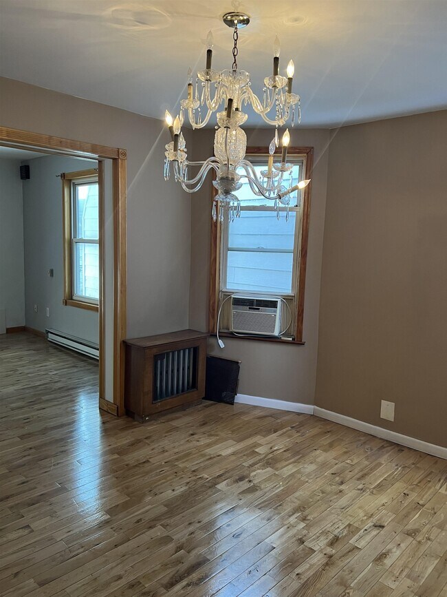 Building Photo - 167 Garfield Ave