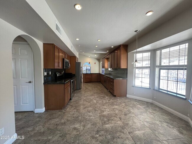Building Photo - 15230 N Blackbird Dr