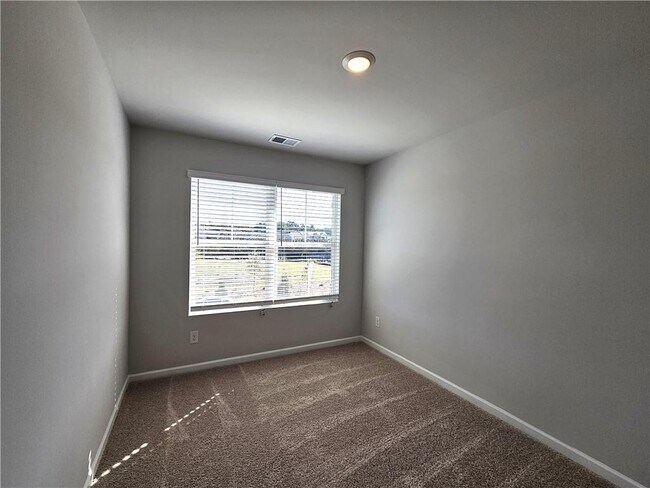 Building Photo - 334 Lanier Cir