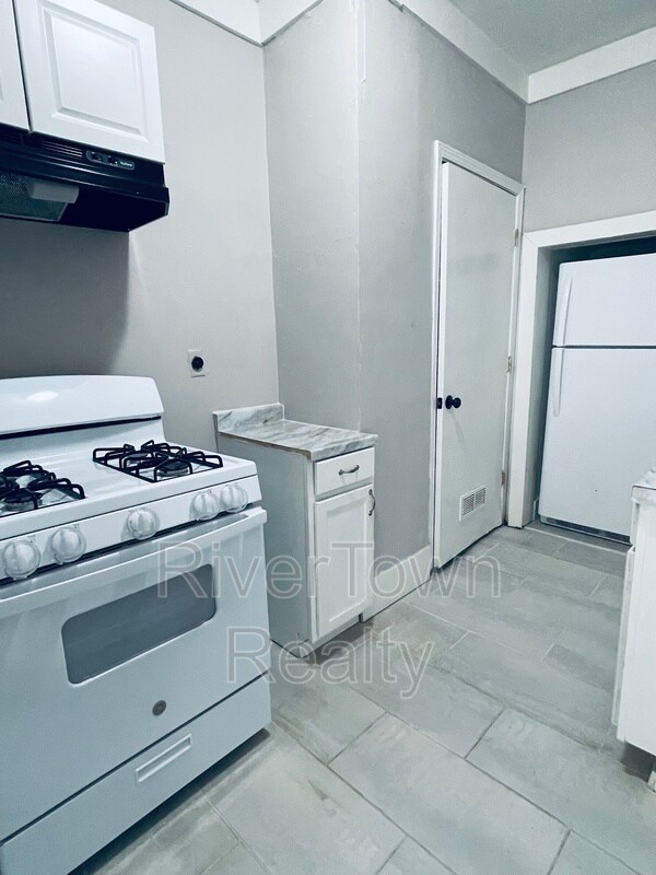 Building Photo - 3635 Carnes Ave