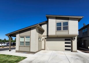 Building Photo - 1 Bed/1 Bath ADU on Bend's Eastside - Cessna Drive
