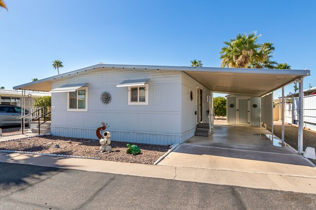 Building Photo - Remodeled 2-Bedroom, 2-Bath Home in Gated ...