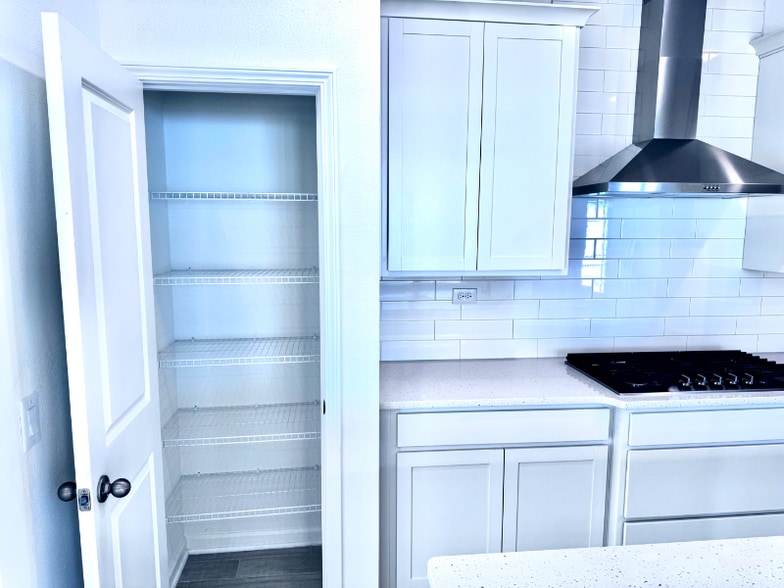 Building Photo - 169 Silver Myrtle Ct