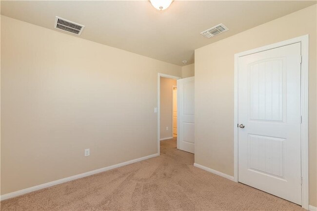 Building Photo - 441 Moulins Ln