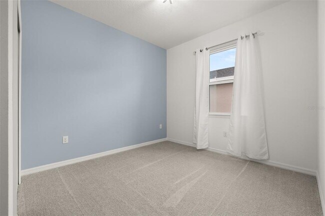 Building Photo - 1335 Normandy Dr