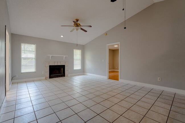 Building Photo - 3504 Superior Ct