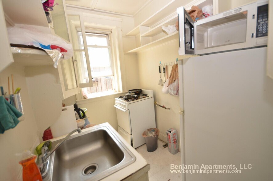 Building Photo - 1175 Boylston St