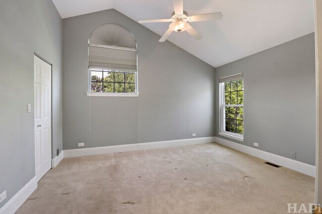 Building Photo - 128 Pembroke Cir
