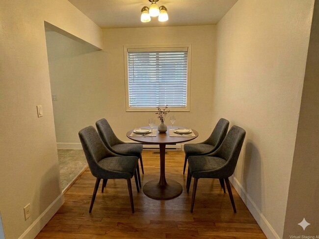 Building Photo - MANF01