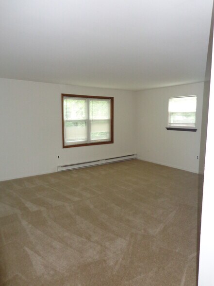 Building Photo - 325 Olive Ave