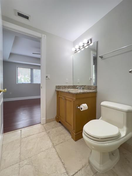 Building Photo - 4241 N Ocean Blvd