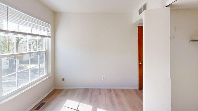 Building Photo - 2718 Glenbridge Ct