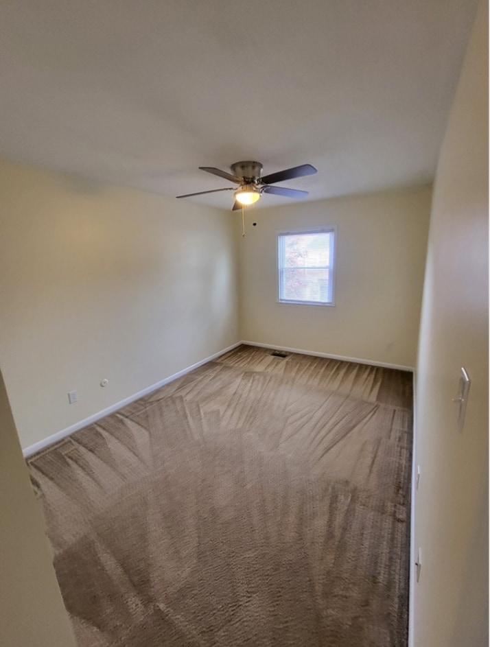 Building Photo - 423 Burr Oak Ct