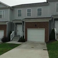 Building Photo - 622 Pippin Dr