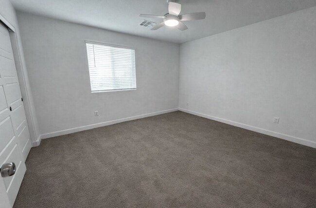 Building Photo - 3447 Grecian Queen Ave