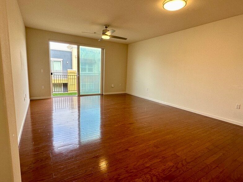 Building Photo - 809 Auzerais Ave