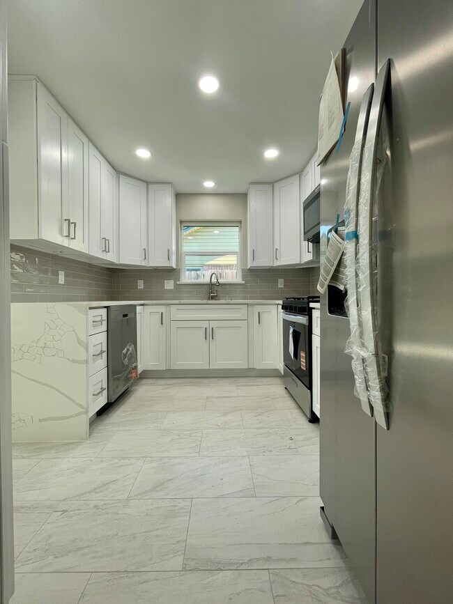 Building Photo - 1811 Hanbury Ct