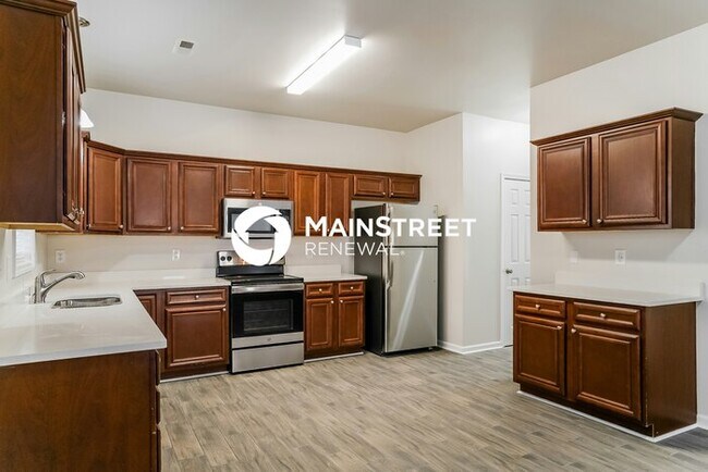 Building Photo - 4 Bedroom Pet-Friendly Home in KNIGHTDALE, NC with Main Street Renewal