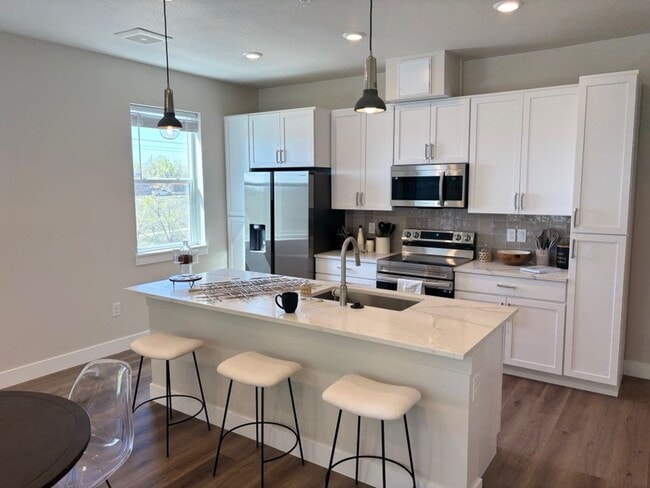 Building Photo - Modern 2B/2B Apartment – Steps from Light Rail & Sloan’s Lake!