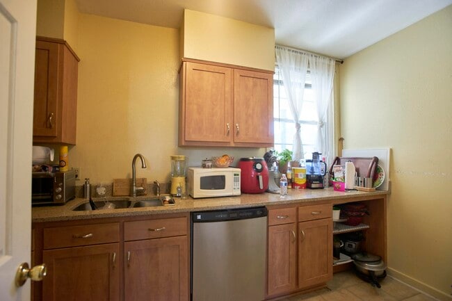 Building Photo - 7444 St Charles Ave