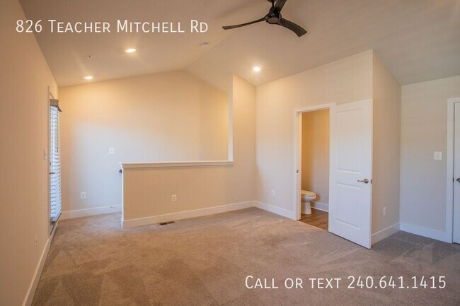 Building Photo - 826 Teacher MItchell Rd