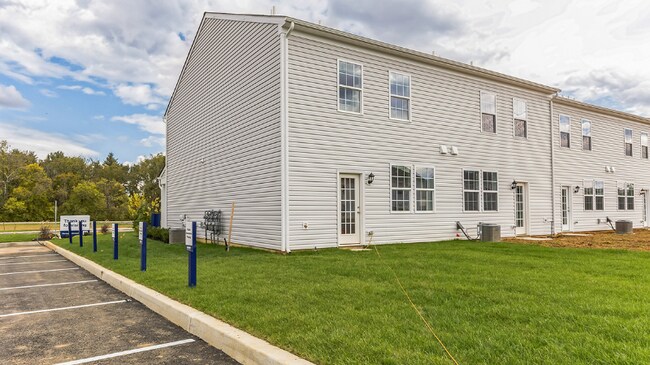 Building Photo - 1172 Martin Rd