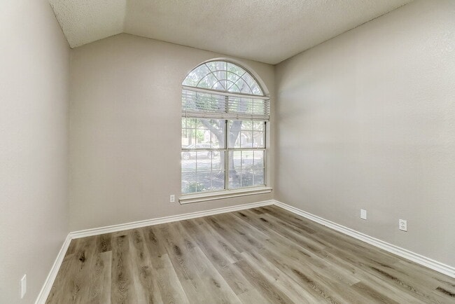Building Photo - 602 Copeland Dr