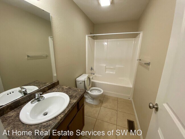 Building Photo - 3 br, 2 bath House - 3124 W Golden Valley