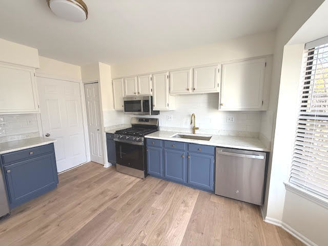 Building Photo - 171 N Clare Ct