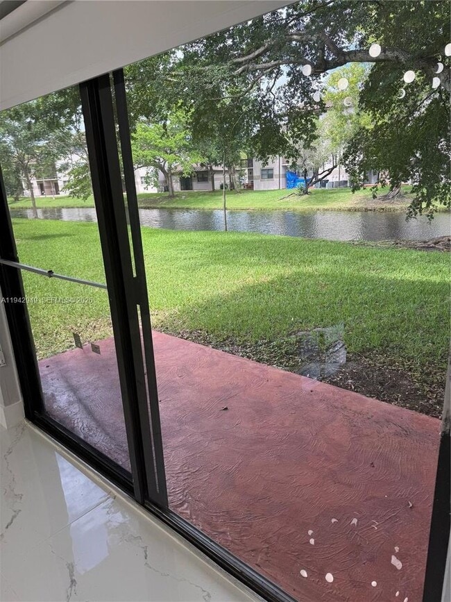 Building Photo - 9937 Nob Hill Pl