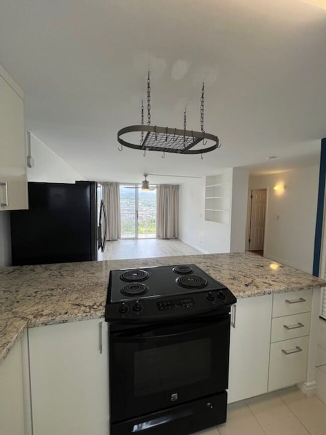 Building Photo - Greenwood 2 Bed/1.5 bath Apartment with 1 ...