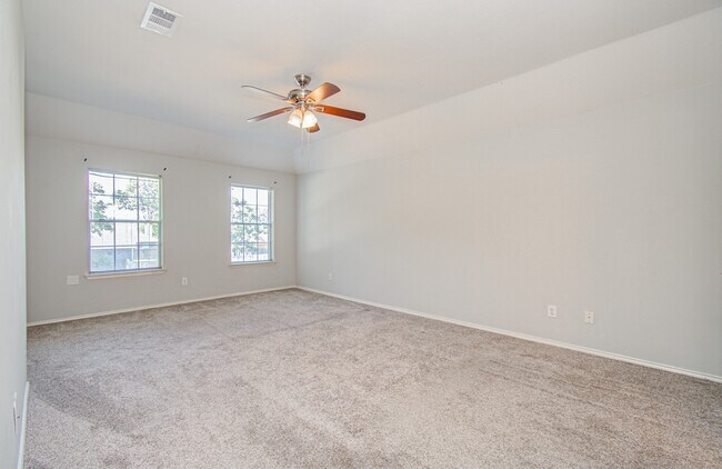 Building Photo - 16126 Coleburn Dr