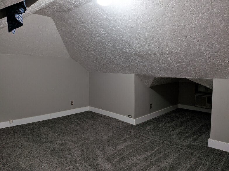 Upstairs bedroom - 2405 NE 49th Ave