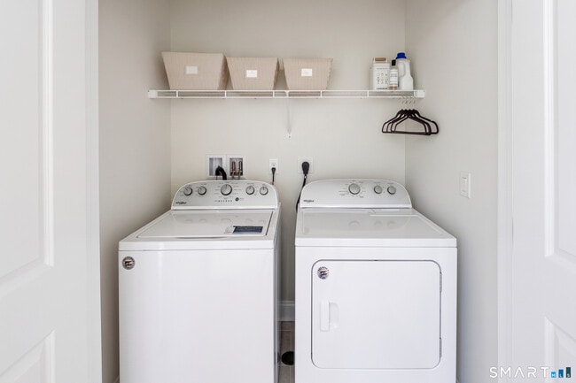 Building Photo - 25 Brentwood Cir