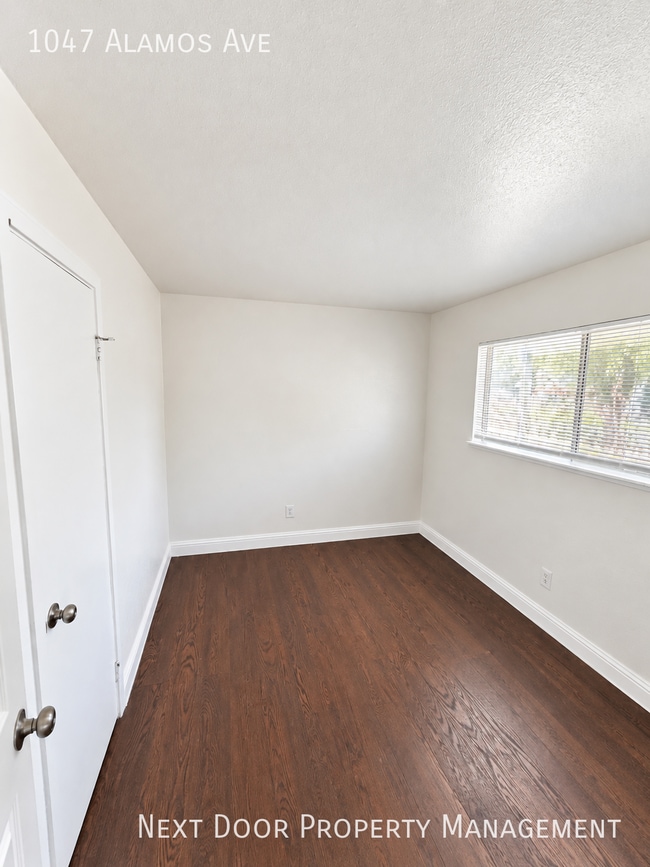 Building Photo - 1047 Alamos Ave